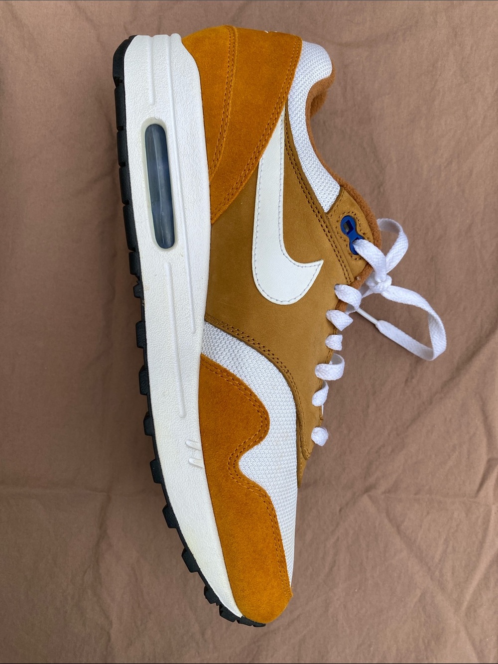 Nike Air Max 1 Premium Retro “Curry” White and Mustard Suede Mesh Trainer - Picture 16 of 16